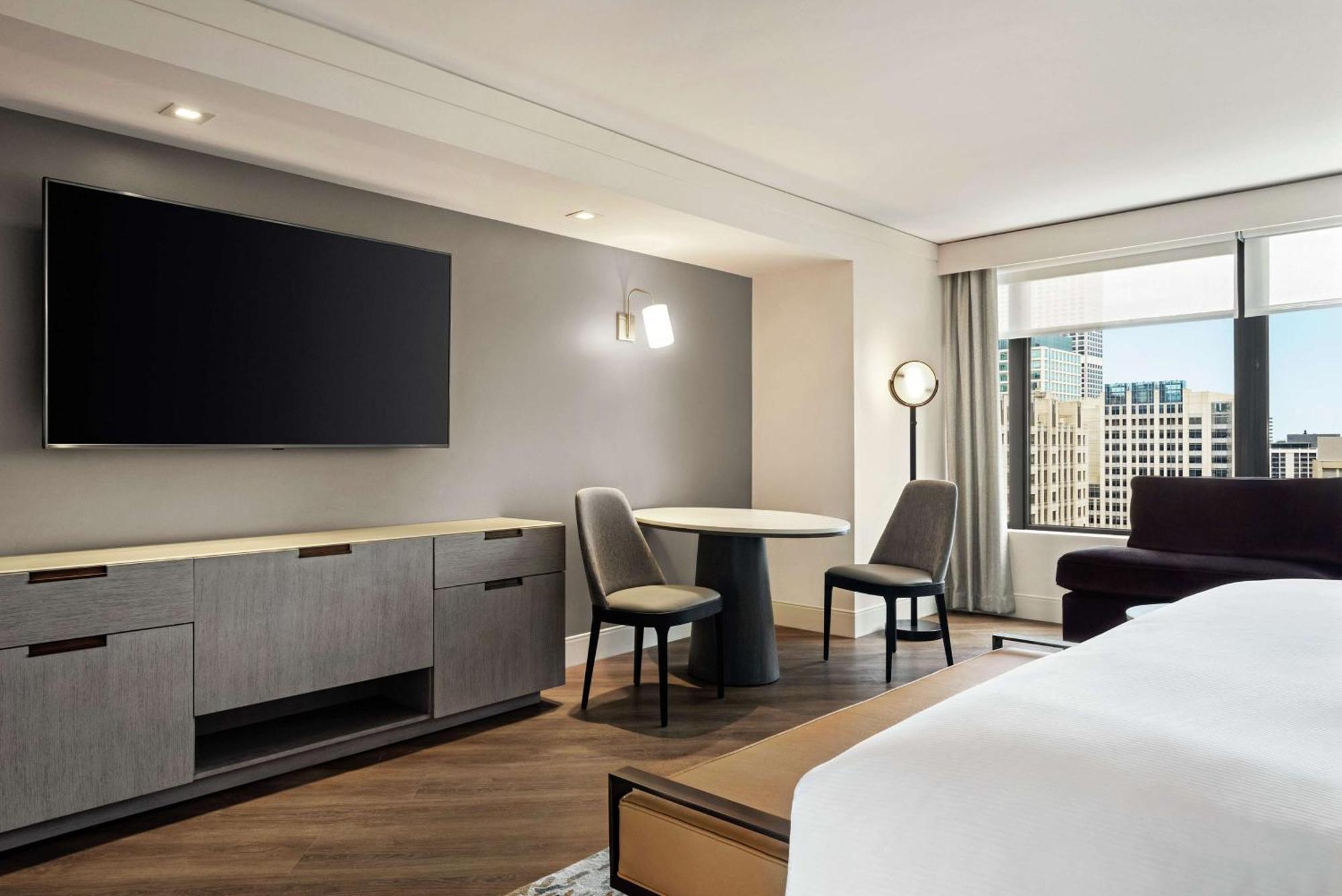 Hilton Grand Vacations Club Chicago Magnificent Mile Hotel Bagian luar foto